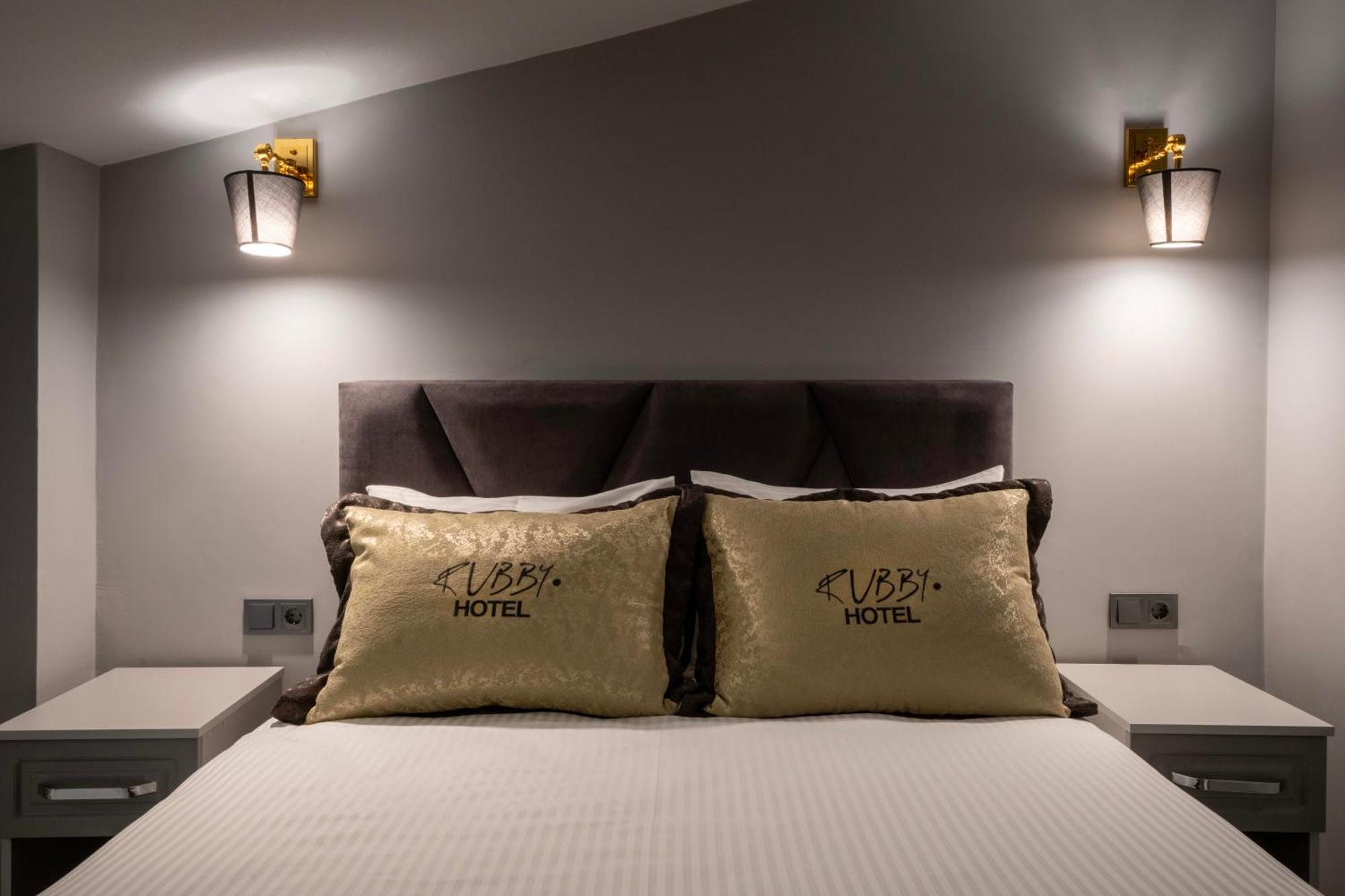 Rubby Hotel Kadikoey Истанбул Екстериор снимка